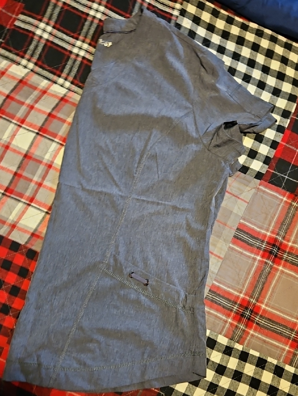 Lightweight Gray Women’s Short-Sleeve Top